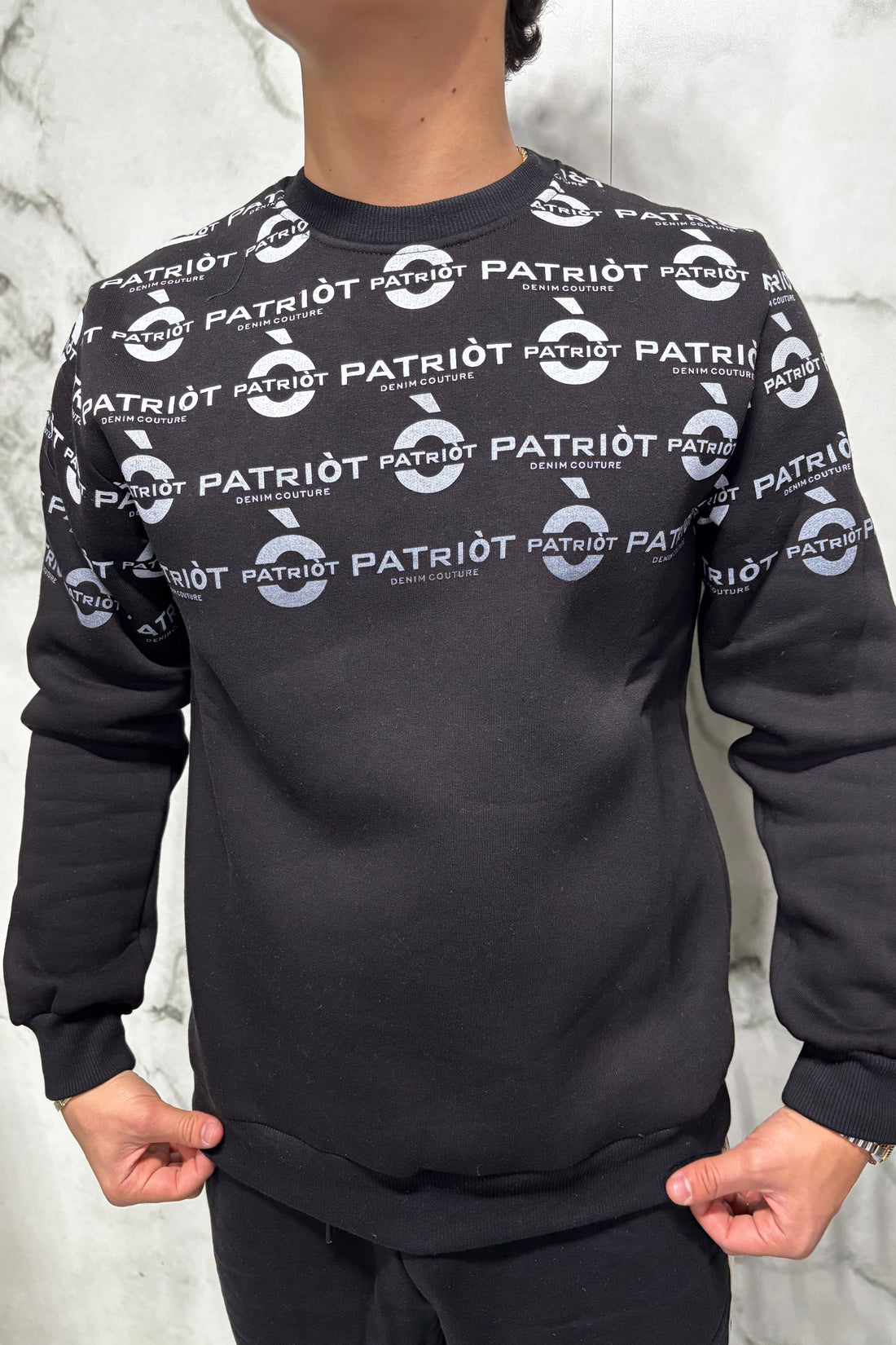 Felpa Patriot girocollo nera con logo all over Nera