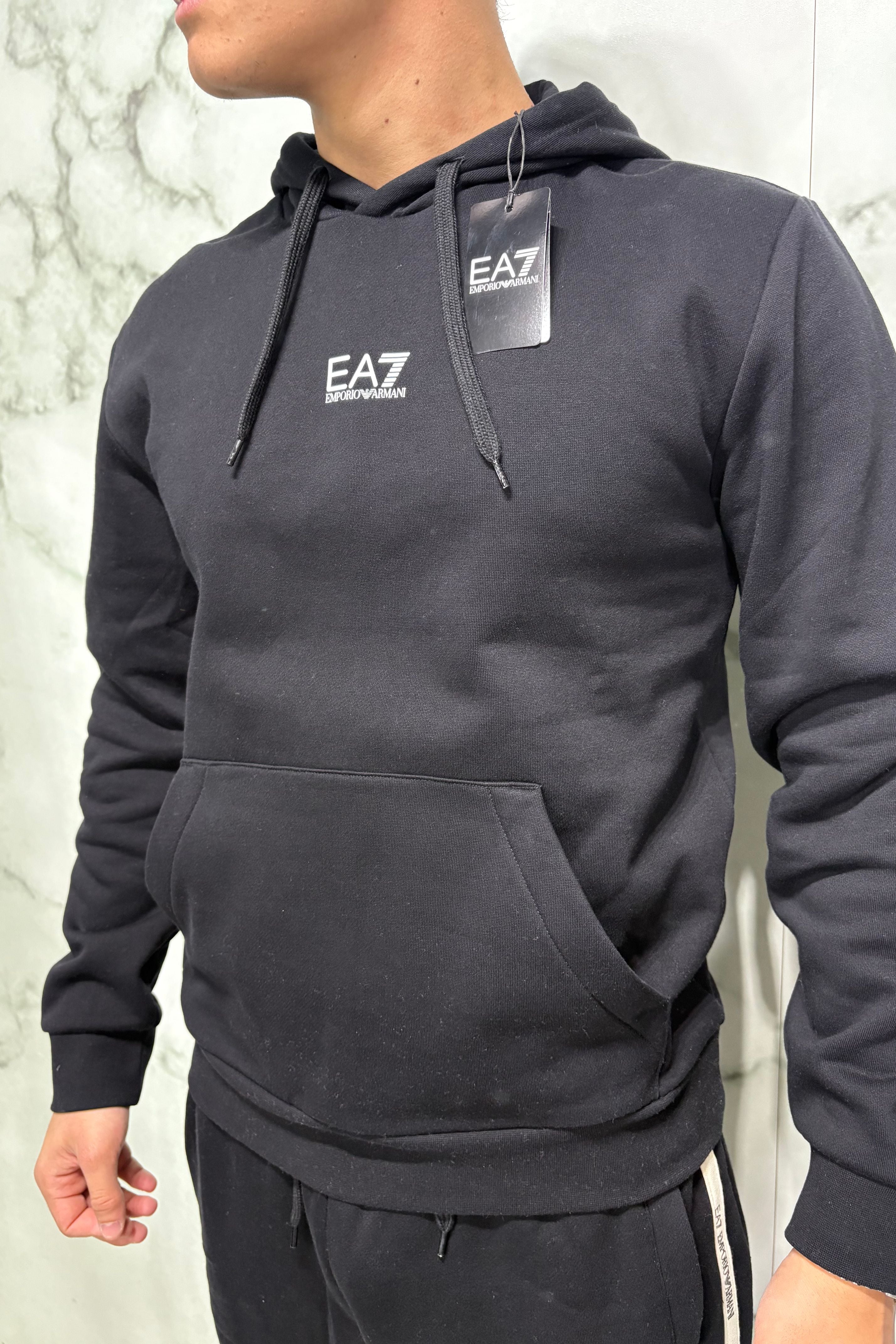 Felpa EA7 Emporio Armani con Cappuccio - Nera