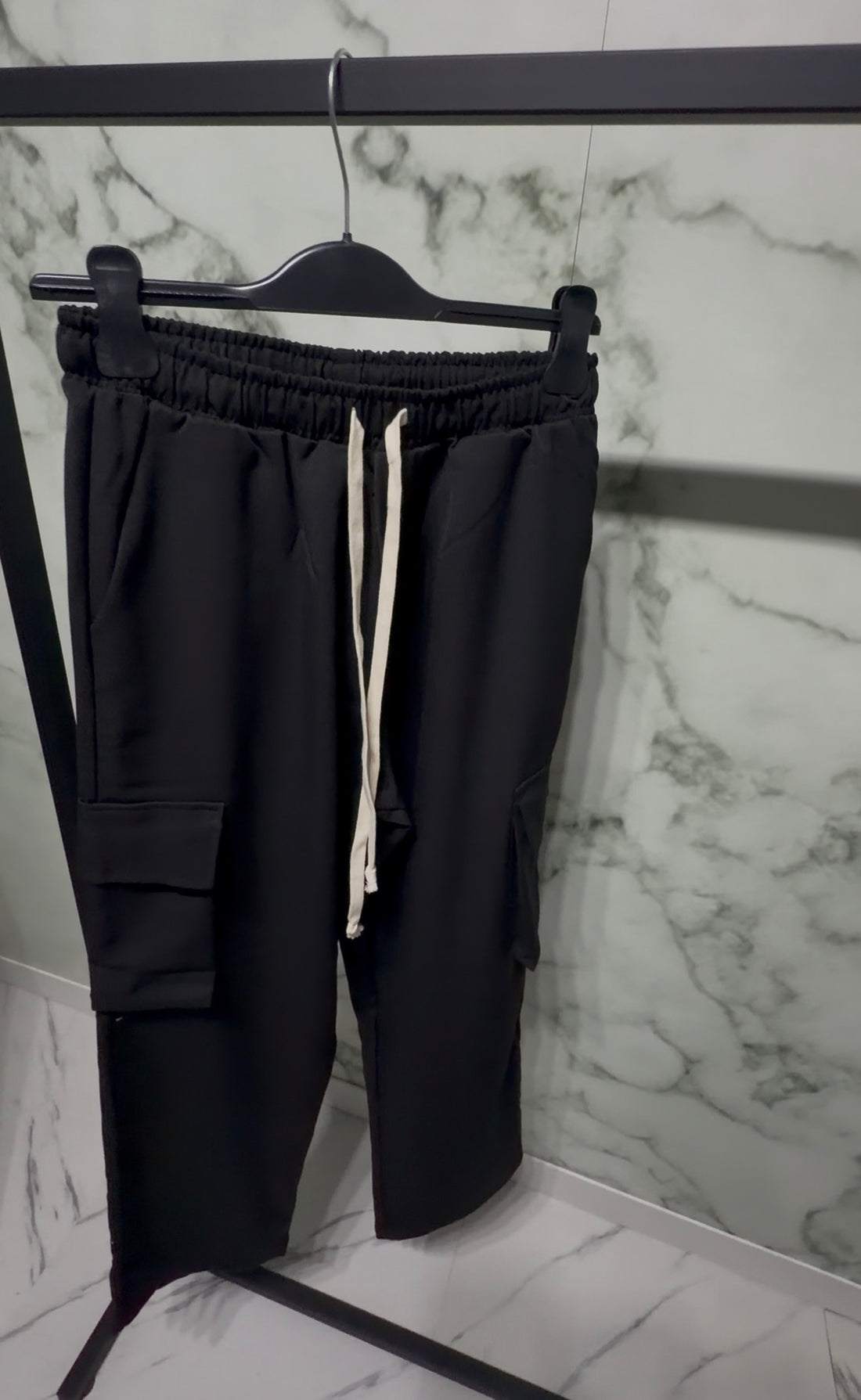 Pantalone Cargo Urban con Tasconi – Nero