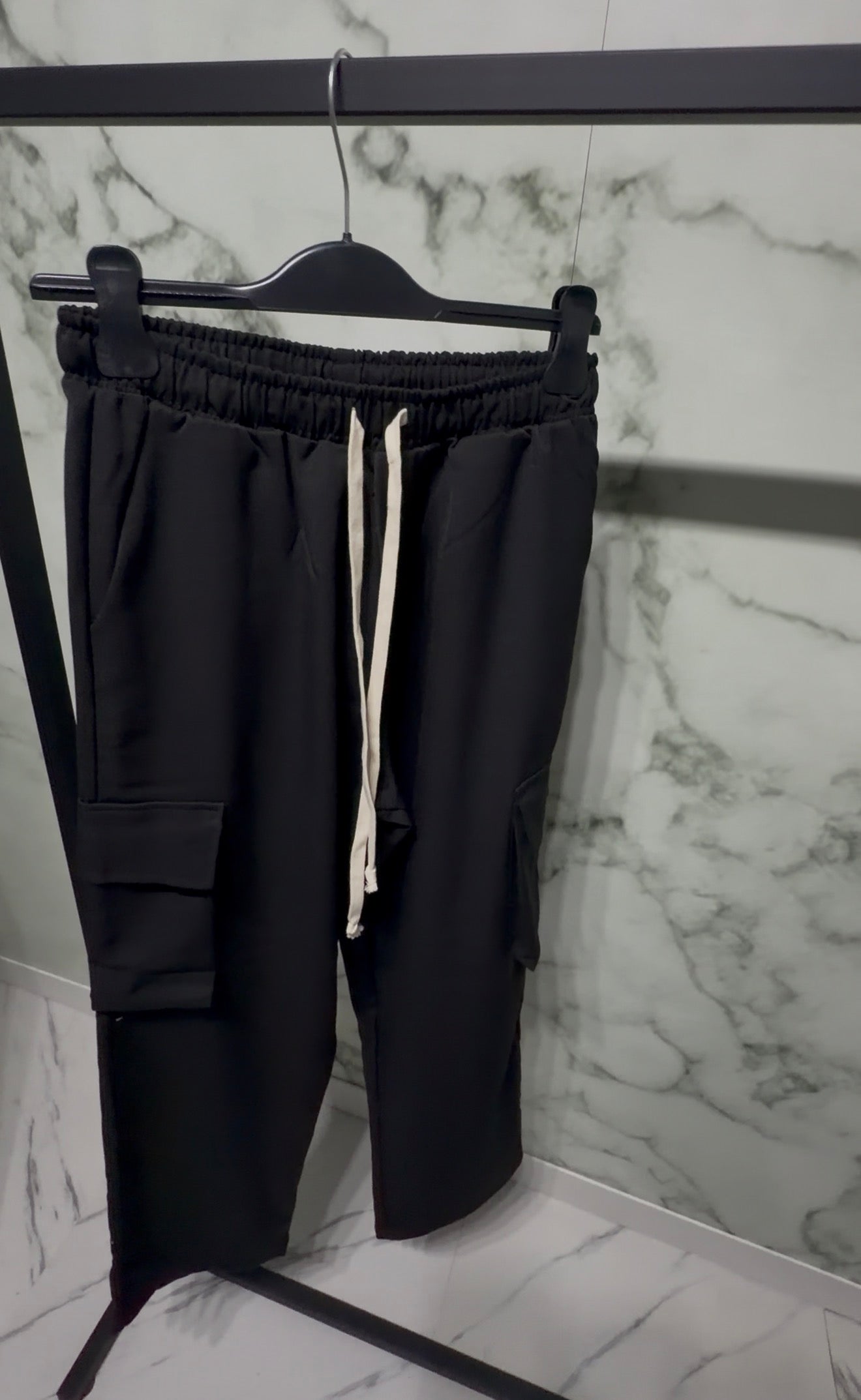 Pantalone Cargo Urban con Tasconi – Nero