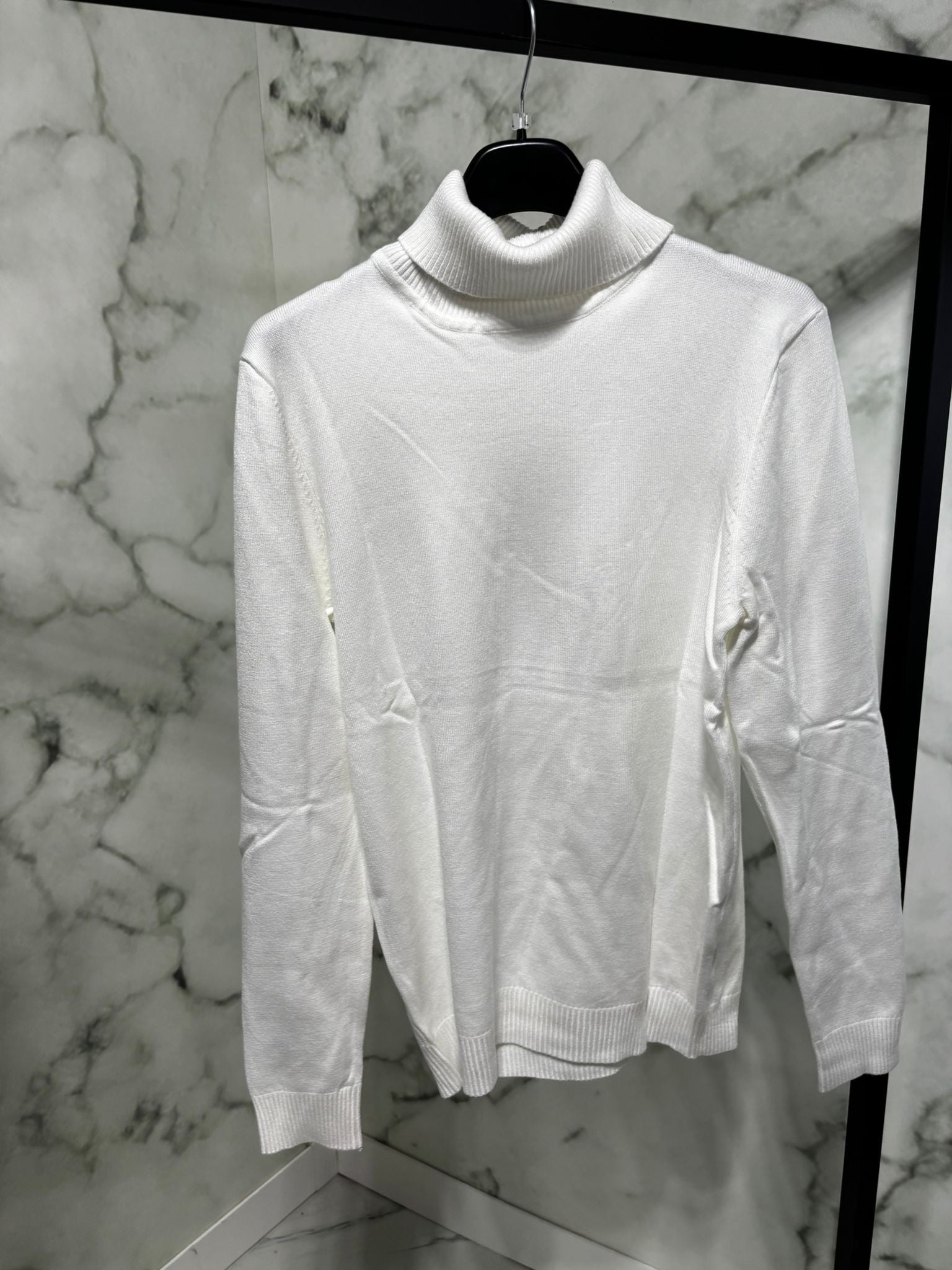 Maglioncino Bianco Collo Alto – Fit Elegante - G4 Maison