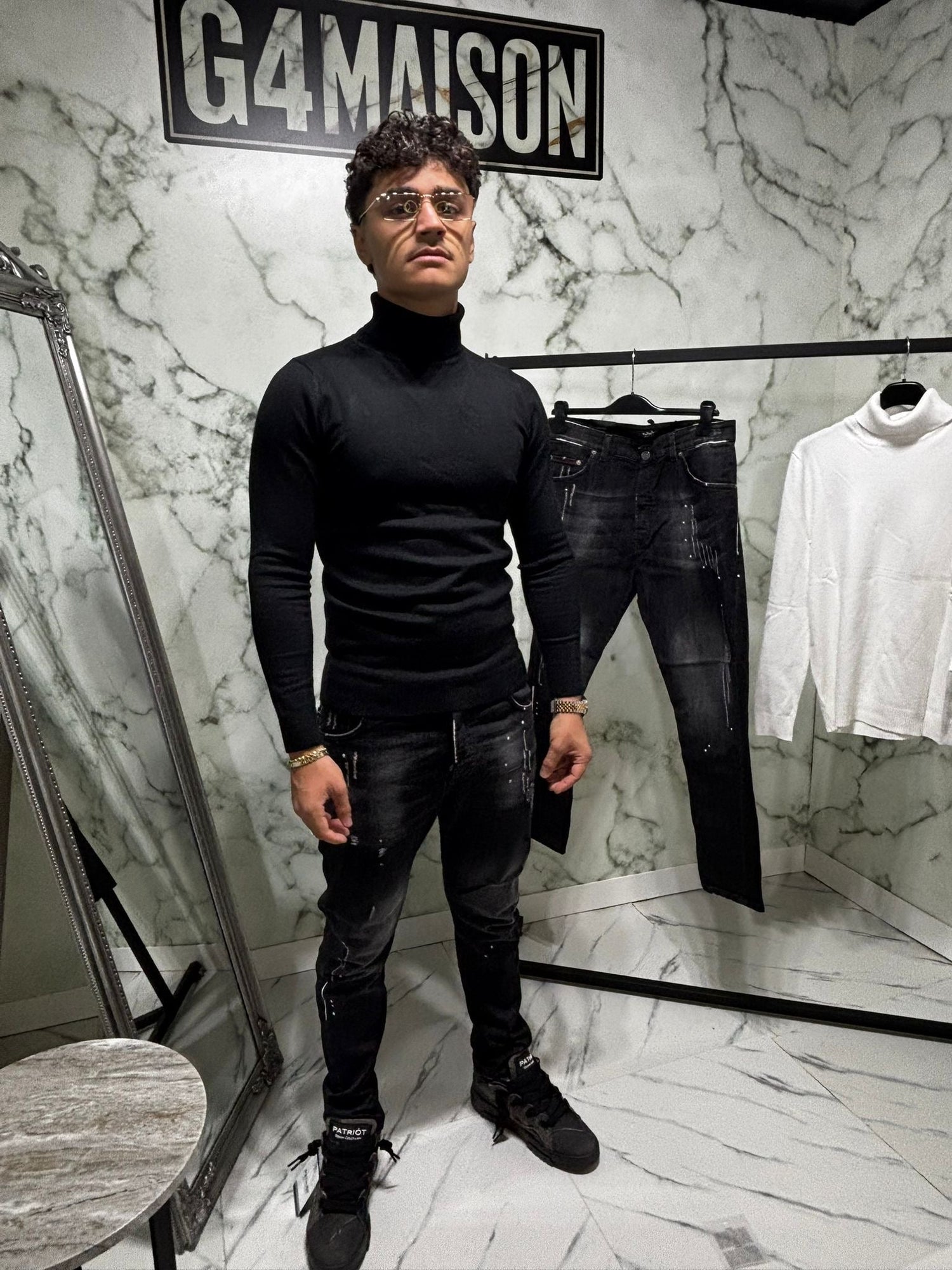 Maglioncino Nero Alto – Fit Elegante - G4 Maison