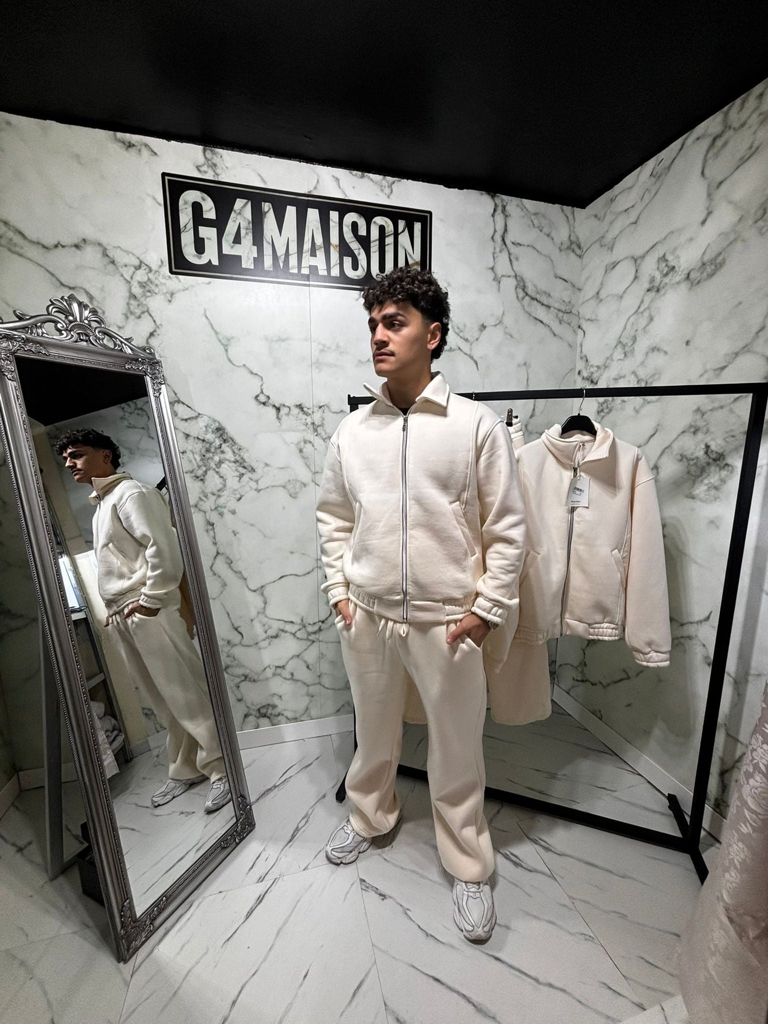 Tuta Zip Crema Oversize - Unisex - G4 Maison